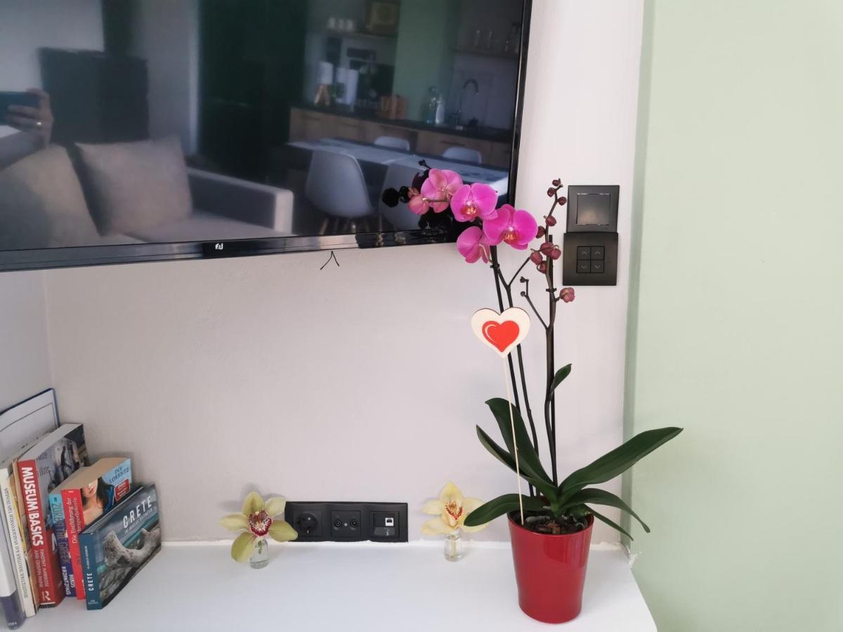 Dioni Lux Apartment Agios Nikolaos  Ngoại thất bức ảnh